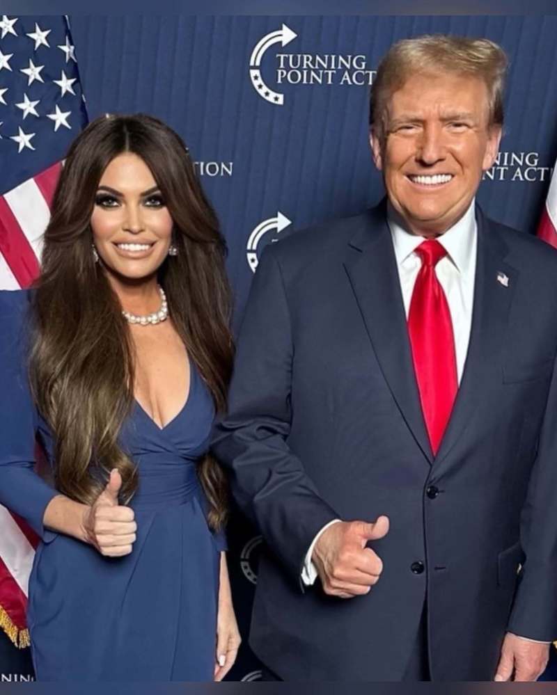 NEWS.ro: Trump, despre revocarea ambasadoarei Kimberly Guilfoyle: „Făcea o treabă bună, dar nu ne-a plăcut ce am citit”