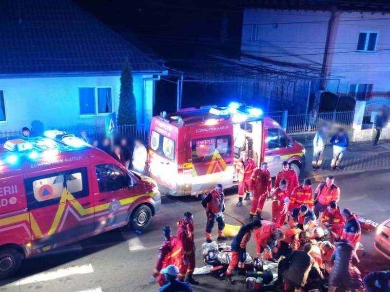 NEWS.ro: UPDATE - Sibiu: O fetiţă de 2 ani şi un băieţel de 4 ani au murit în urma unui incendiu / Camera era inundată cu fum / Urmează a se stabili de la ce a pornit focul