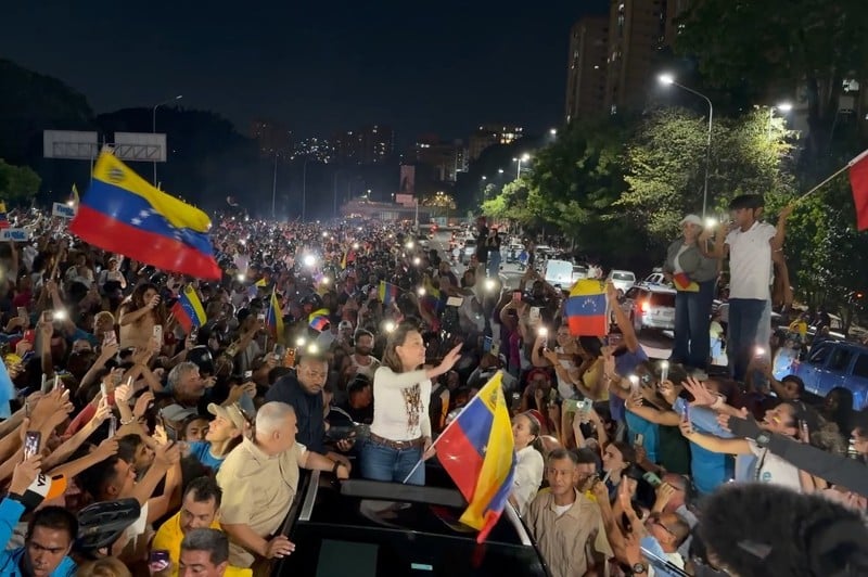 NEWS.ro: Venezuela - Preşedinta interimară Rodríguez o acuză pe opozanta Machado că a făcut un „spectacol” inutil din întoarcerea sa în ţară