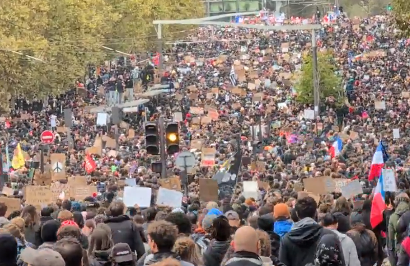 NEWS.ro: Zeci de mii de oameni au ieşit în stradă în Franţa pentru a protesta. Poliţia a folosit gaze lacrimogene - VIDEO