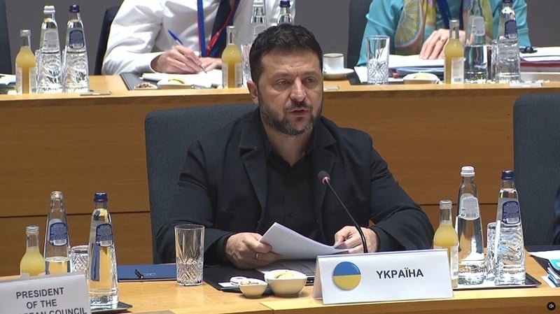 NEWS.ro: Zelenski cere UE, la summitul de la Bruxelles, 70 mld. € în vederea finanţării în 2027 a războiului împotriva Rusiei