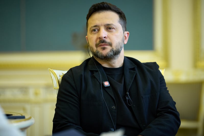NEWS.ro: Zelenski: Ne aşteptăm ca întâlnirea trilaterală cu SUA şi Rusia să aibă loc în jur de 10 noiembrie. Kremlinul transmite că europenii nu sunt invitaţi