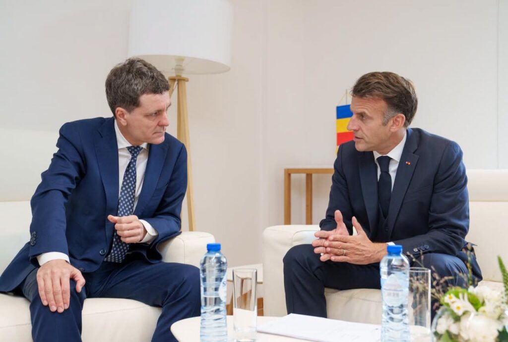 Nicușor Dan s-a întâlnit cu Emmanuel Macron: „Am exprimat profunda îngrijorare a României cu privire la recentele atacuri cu drone asupra navelor comerciale din Marea Neagră / Am apreciat solidaritatea și sprijinul exprimate de Franța”