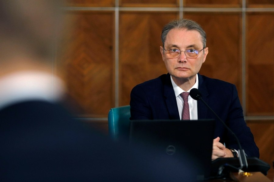 „Nimeni nu se atinge de Pilonul II de pensii”. Ce se află în spatele asigurărilor date de premier