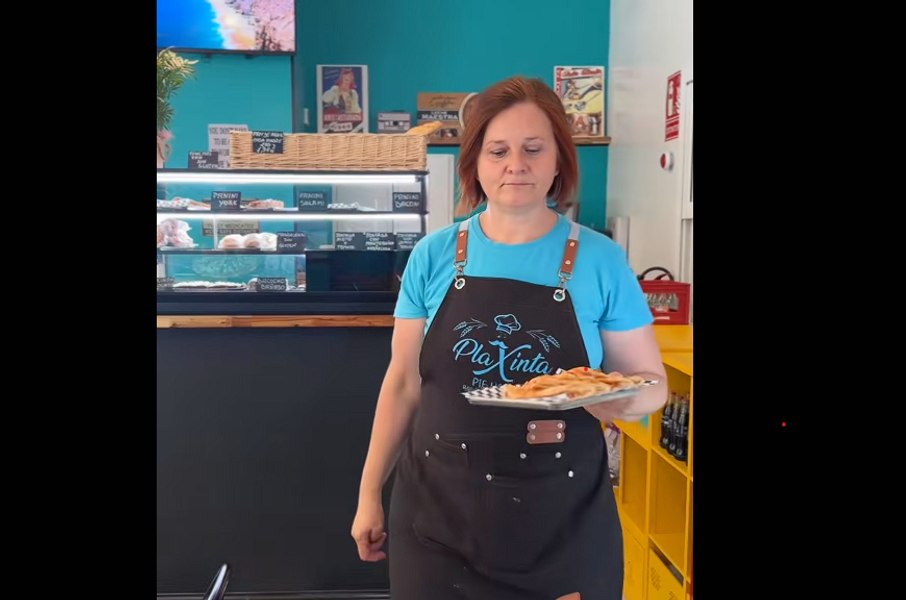 O româncă stabilită în Zaragoza și-a transformat restaurantul într-un fenomen pe TikTok. Plăcinte cu brânză, varză, prune, mere sau cartof, după rețeta bunicii