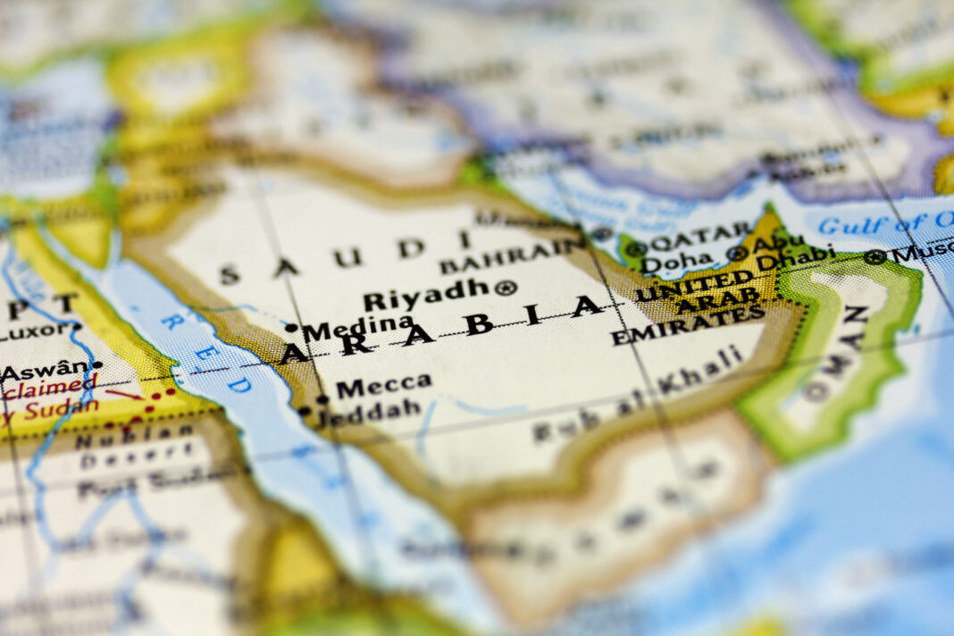 Pakistanul confirmă prezența trupelor sale în Arabia Saudită / Atacurile rebelilor Houthi asupra aeroporturilor saudite se intensifică