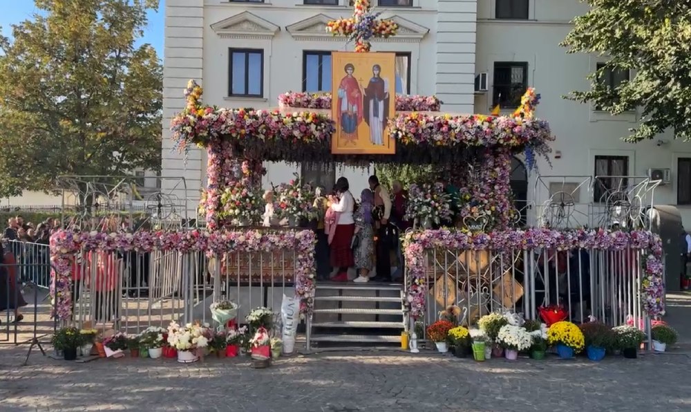 Pelerinajul Sf. Parascheva 2026. La Iași au fost aduse și moaștele Sf. Cuvios Paisie. Programul evenimentelor