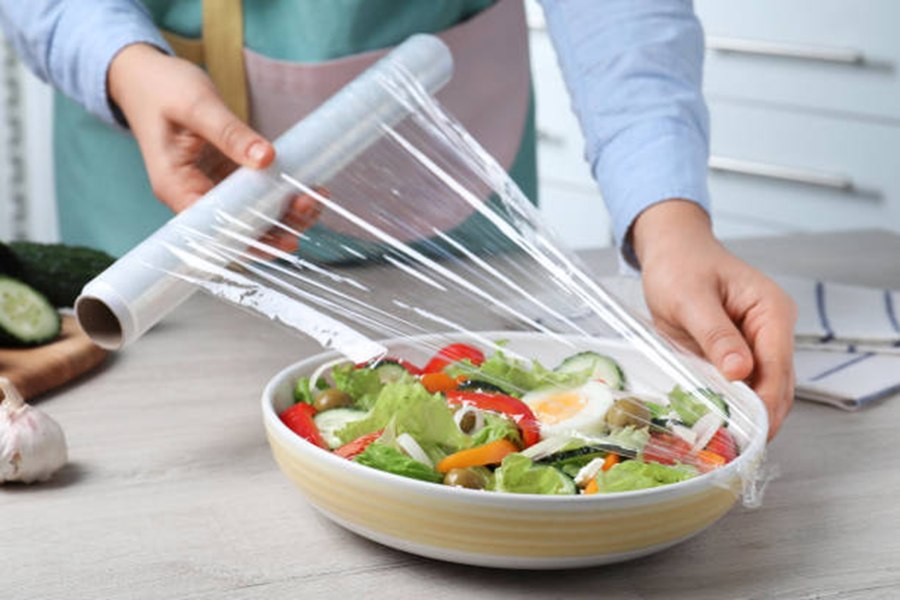 Pericolul nevăzut din casă: 90% din chimicalele din plastic îți pun sănătatea în pericol