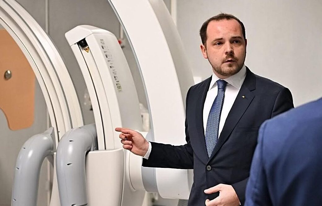 Programul de guvernare: Ținem sub control infecțiile nosocomiale și adoptăm o legislație nouă privind malpraxisul, pentru a acoperi un vid legislativ important / Ce promite în sănătate Guvernul PSD – Luca Niculescu