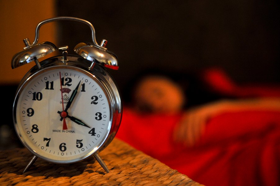 România trece la ora de iarnă în weekend. Ce se întâmplă în noaptea în care ceasurile se dau înapoi