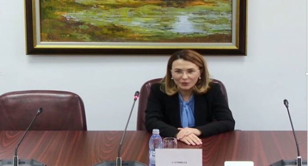 S-a eliberat un loc la Înalta Curte pentru soțul procuroarei generale: judecătoarea Andra Monica Asănică este transferată de la Secția de contencios, unde aspiră Adrian Chiriac, la Secția a II-a civilă