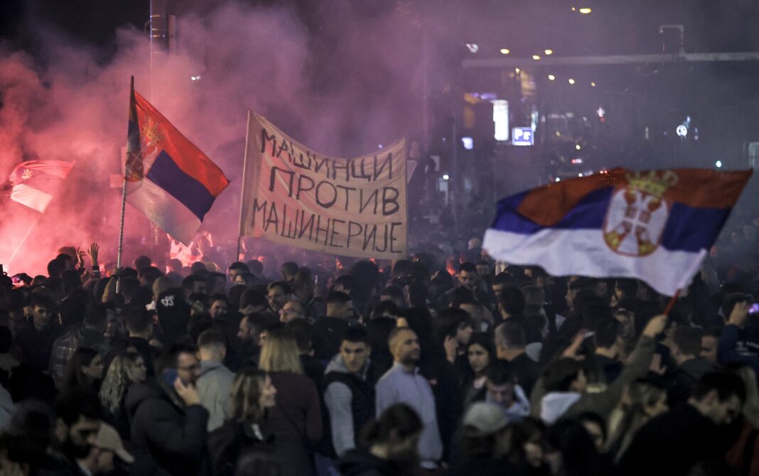 Studenții din Serbia cer demisii în poliție și în sistemul judiciar, după victoria electorală
