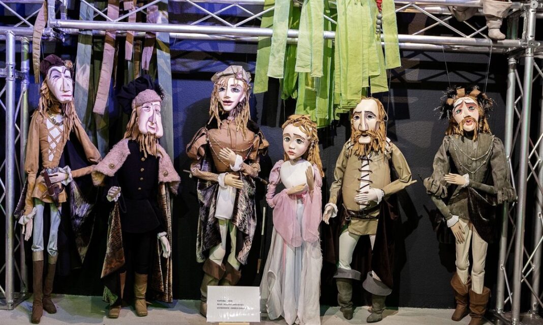 Teatrul Ţăndărică aduce în Piaţa Obor, în luna octombrie, „Târgoveţii de poveşti – traseu cultural”