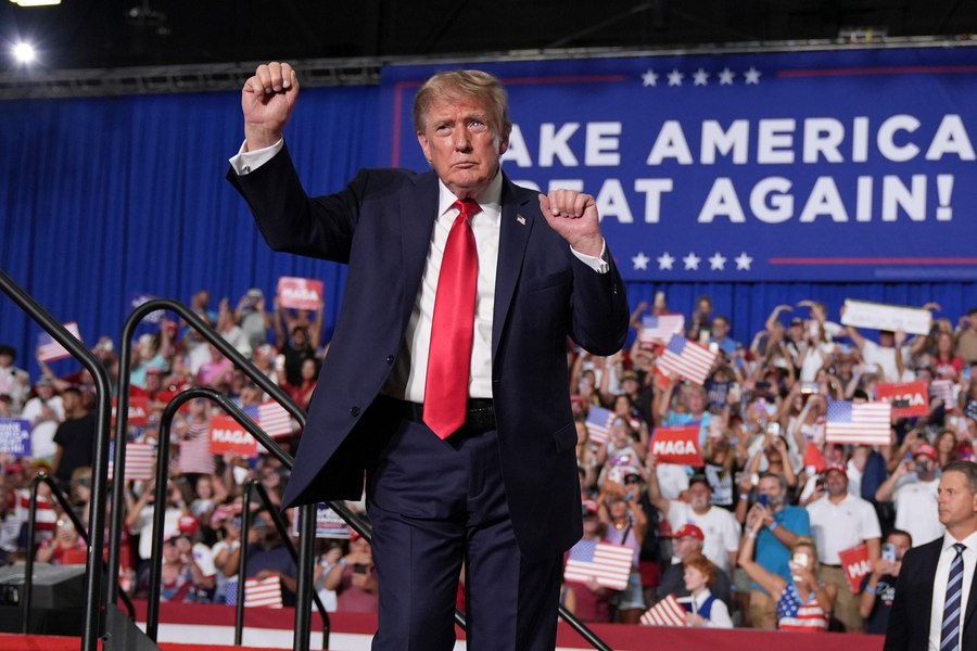 Trump promite 1 milion de dolari pentru informații despre fraude electorale, cu câteva zile înainte de alegerile intermediare