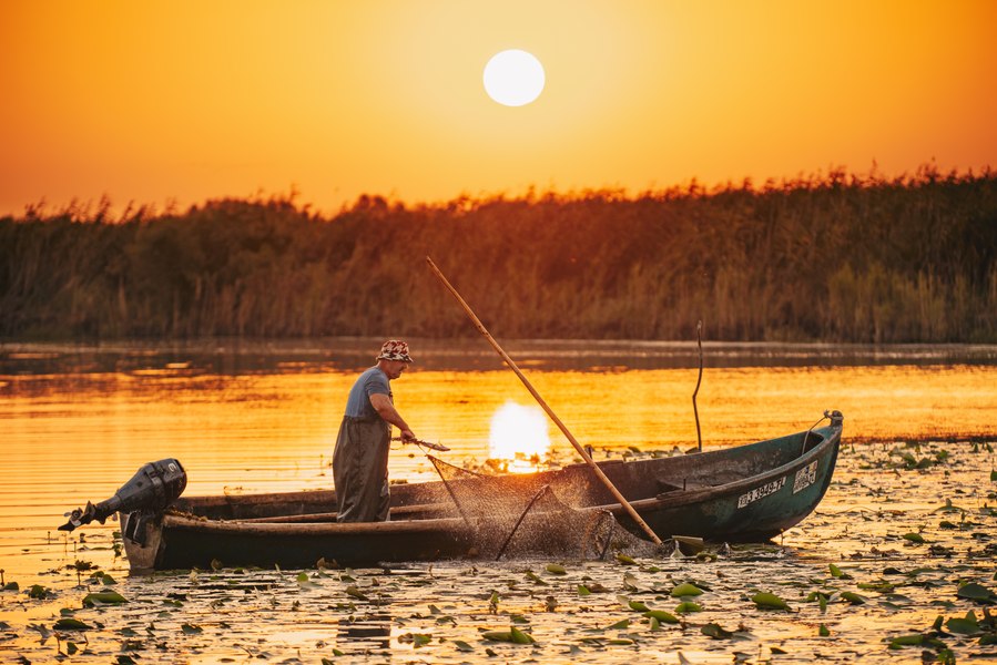 Unde mai merg românii în vacanță și ce destinații pierd teren. Bilanțul turismului după primele opt luni