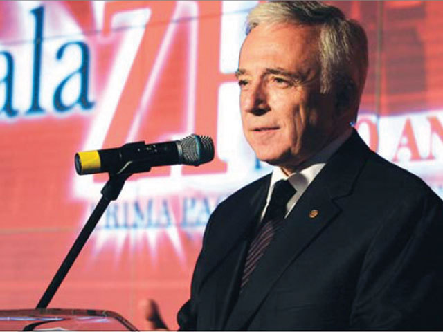 Urmează Gala ZF 2026, luni, 23 noiembrie. Ce spunea Mugur Isărescu, invitat special al galei din 2008, la aniversarea unui deceniu de la apariţia ZF? Ce mai e valabil astăzi? „Aderarea la NATO şi la Uniunea Europeană aşază România într-un cadru politic care favorizează o dezvoltare durabilă a economiei.“