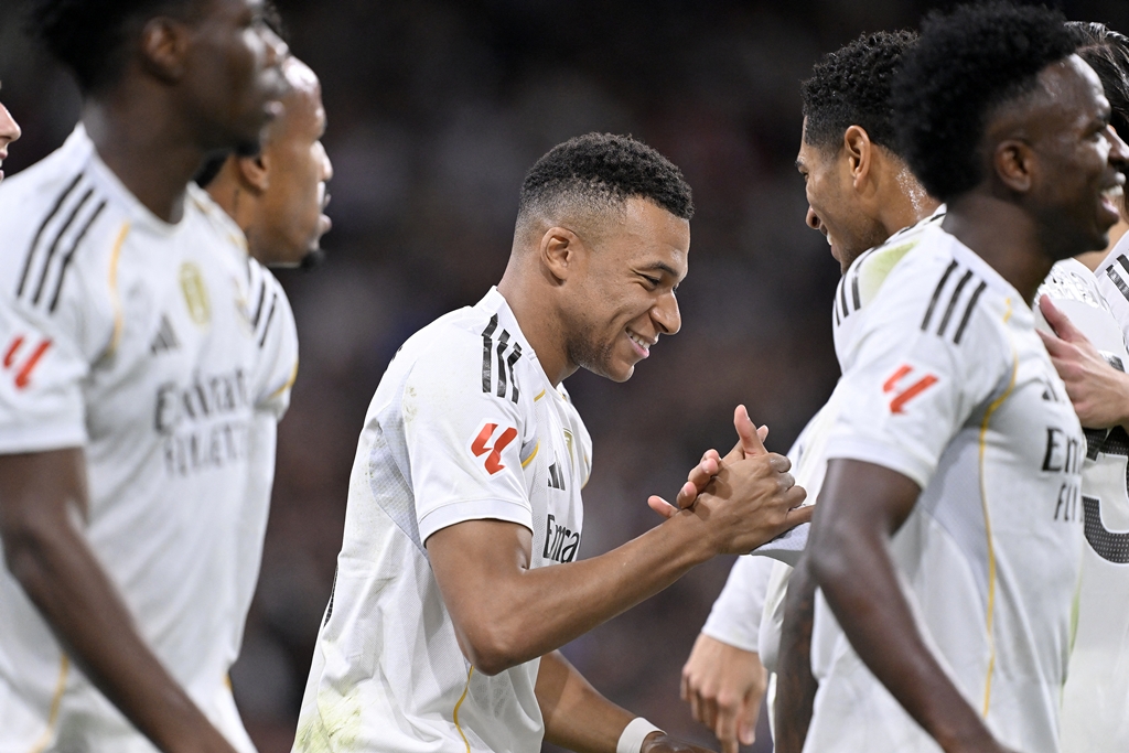 VIDEO: Real Madrid, victorie spectaculoasă în Champions League după ce era condusă cu 3-1 de AS Roma în minutul 83