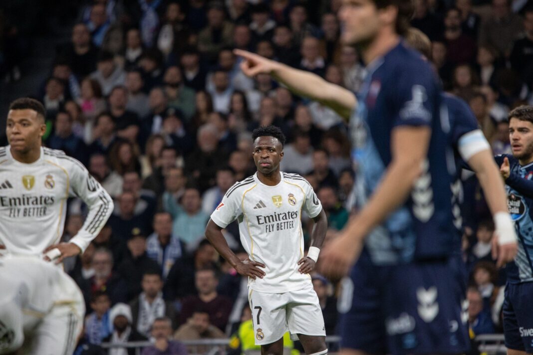VIDEO: Scandal în Spania – Gol anulat și eliminare pentru Vinicius după ce a tras de păr un adversar