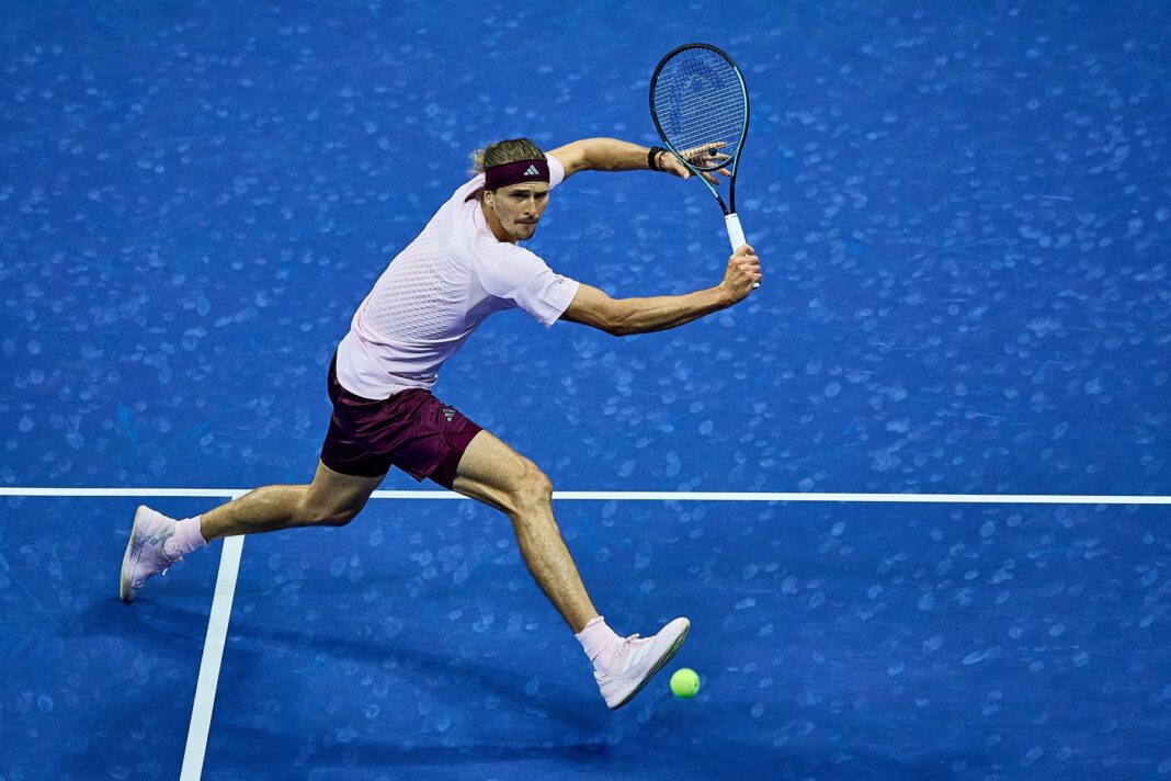 VIDEO: Zverev, viitor lider ATP, calificare cu mari emoții în sferturile Mastersului de la Shanghai